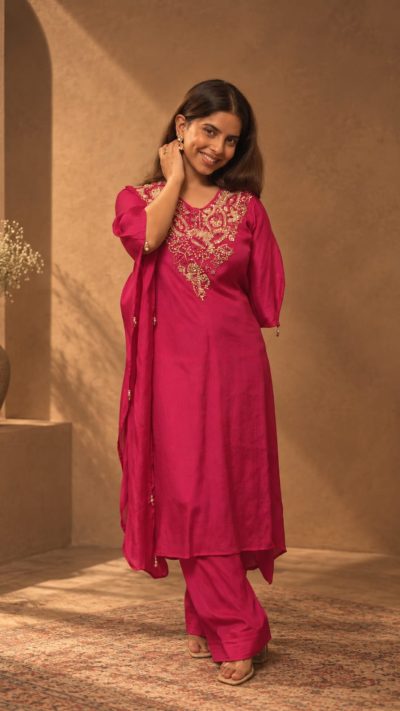 Chinon Embroidered Set